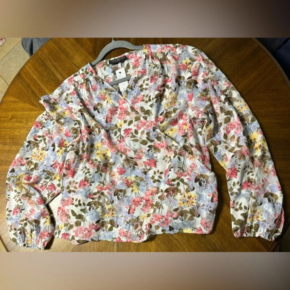 Lane Bryant Classic Crop Sheer Full-Wrap Long Sleeve Top Floral Size 16 NWT - Picture 1 of 10